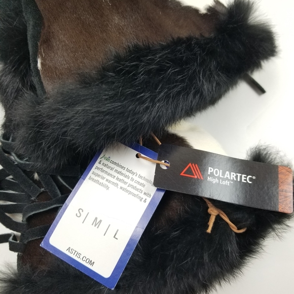 Filson X Astis Cowhide Vitus Bering Fur Mittens - Picture 6 of 9